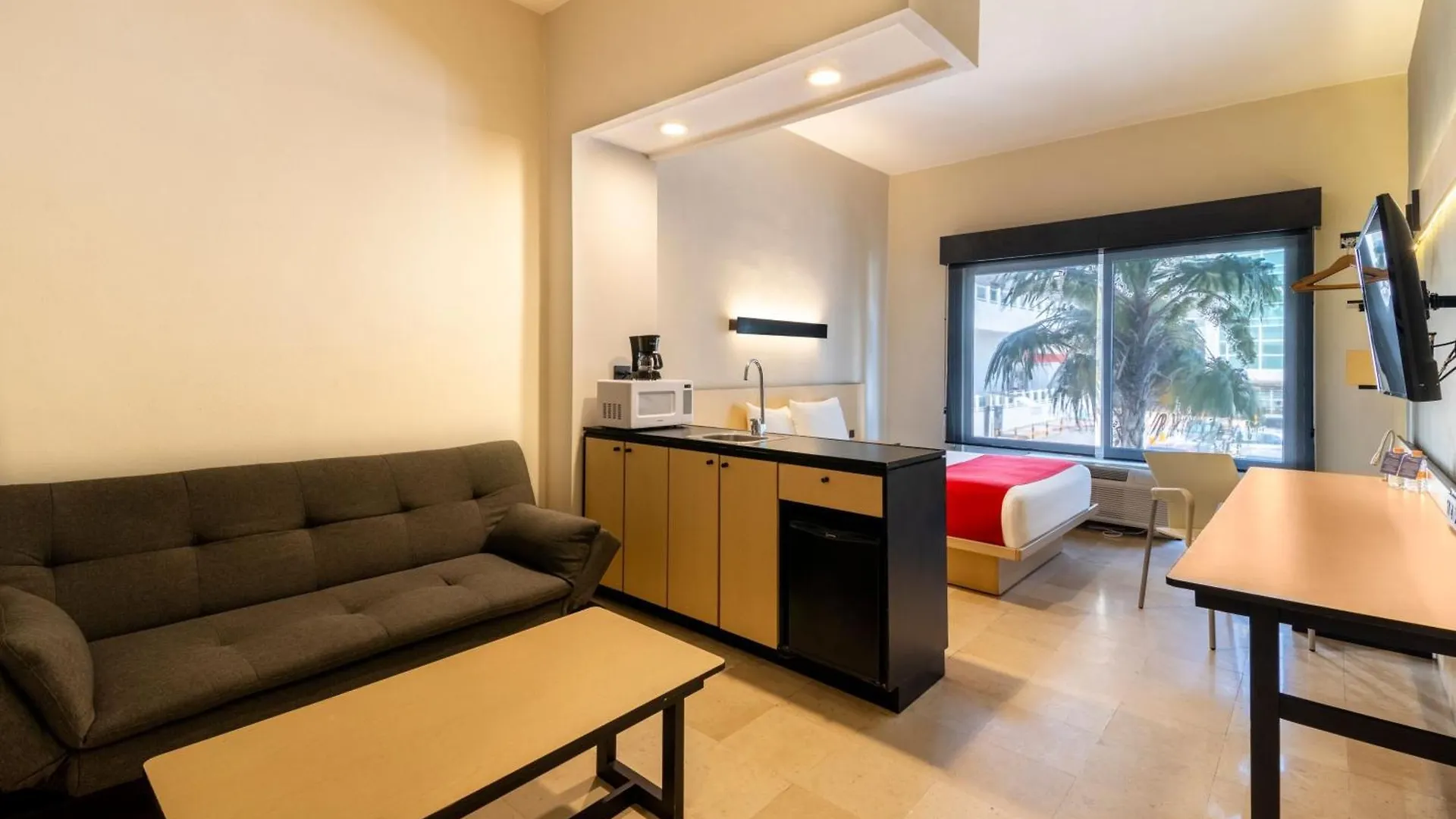 City Express By Marriott Cancun Hotel